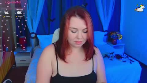 Snapshot of lilumytrend chatting on 10-28-25, 12:19 Lilu online show from 10-28-25, 12:19