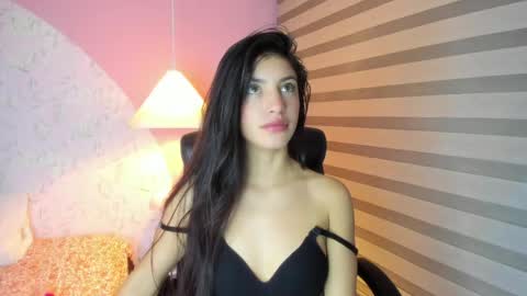 Snapshot of lily__10 chatting on 05-29-26, 08:40 Lily online show from 05-29-26, 08:40