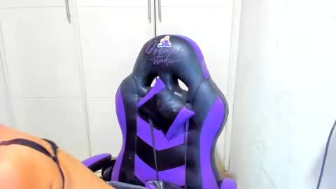 Snapshot of lily_anal_squirt chatting on 12-16-24, 07:00 lily_anal_squirt online show from 12-16-24, 07:00