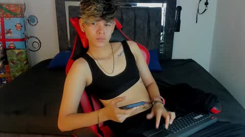 Lily and Lina online show from 12-16-25, 11:59