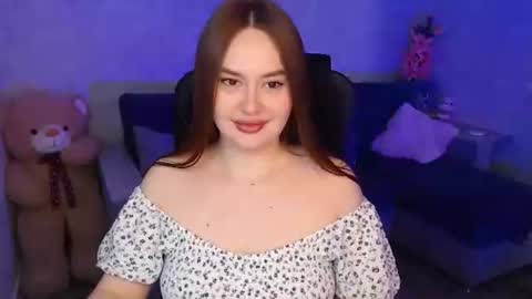 lily_baker_ online show from 04-25-26, 07:22