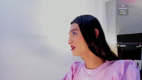 Snapshot of lily_cash1 chatting on 09-18-25, 07:49 lily_cash1 online show from 09-18-25, 07:49