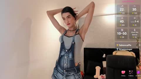 Snapshot of lily_cash1 chatting on 10-08-25, 08:28 lily_cash1 online show from 10-08-25, 08:28