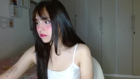 Snapshot of lily_crushx chatting on 12-02-24, 07:36 Lirio online show from 12-02-24, 07:36