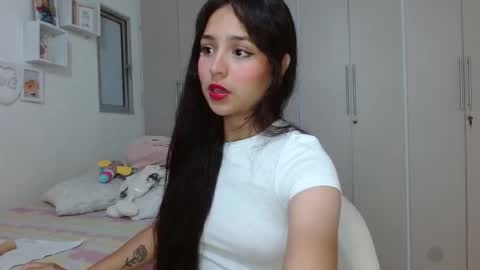 Snapshot of lily_crushx chatting on 10-07-25, 04:53 Lirio online show from 10-07-25, 04:53