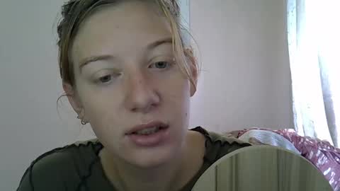 Snapshot of lily_ember chatting on 09-25-25, 08:40 lily_ember online show from 09-25-25, 08:40