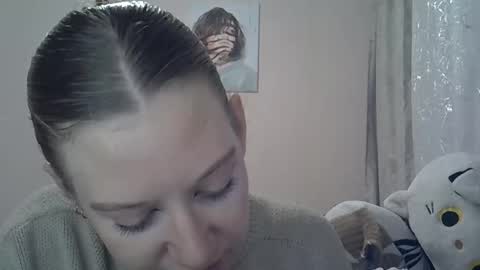 Snapshot of lily_ember chatting on 09-26-25, 10:14 lily_ember online show from 09-26-25, 10:14