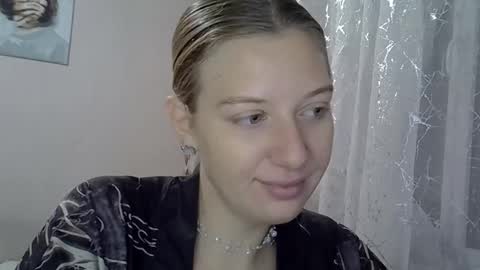 Snapshot of lily_ember chatting on 10-04-25, 07:23 lily_ember online show from 10-04-25, 07:23