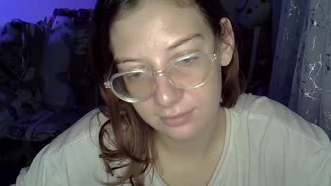 Snapshot of lily_ember chatting on 11-27-25, 06:32 lily_ember online show from 11-27-25, 06:32