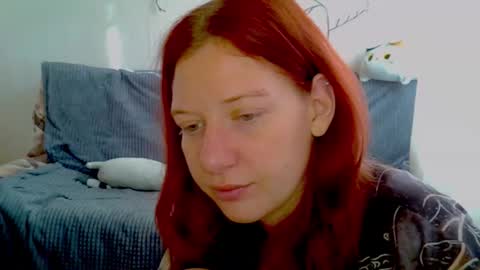 Snapshot of lily_ember chatting on 02-18-26, 07:15 lily_ember online show from 02-18-26, 07:15