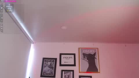 Snapshot of lily_evans_ chatting on 02-16-25, 09:27 just lily online show from 02-16-25, 09:27