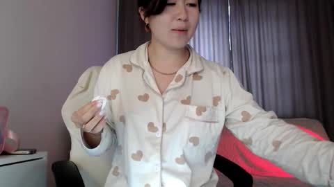 Snapshot of lily_litle chatting on 10-17-25, 09:12 Lily Litle online show from 10-17-25, 09:12