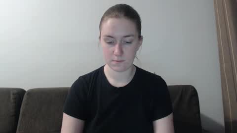 lily_love_x online show from 12-05-24, 11:40