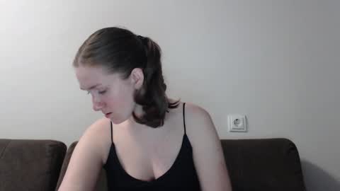 lily_love_x online show from 01-02-25, 10:55