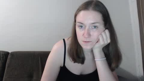 lily_love_x online show from 10-04-25, 11:25