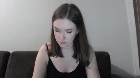 lily_love_x online show from 10-05-25, 10:51