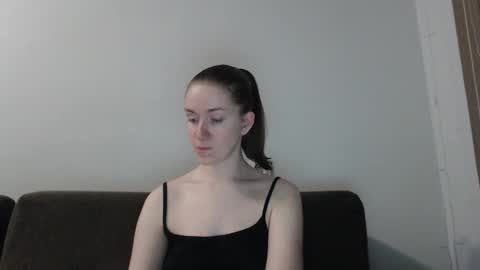lily_love_x online show from 10-22-25, 12:44