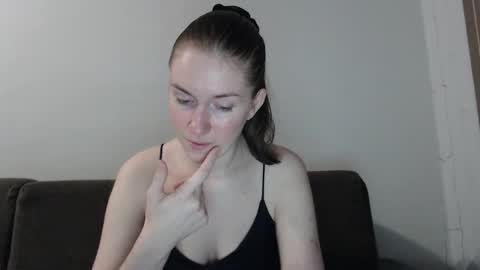 lily_love_x online show from 11-20-25, 04:01