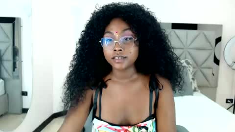 Snapshot of lily_mendoza chatting on 07-08-26, 07:40 lily_mendoza online show from 07-08-26, 07:40
