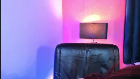 Lily Miiller online show from 01-10-25, 09:10