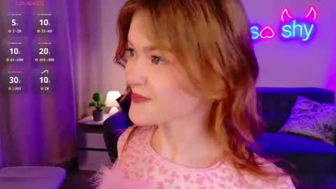Snapshot of lily_mio chatting on 06-12-26, 09:35 Im Lily online show from 06-12-26, 09:35