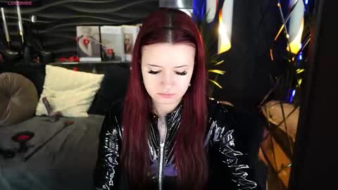 Lily online show from 03-18-26, 07:44