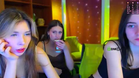 Lily online show from 03-25-26, 07:31