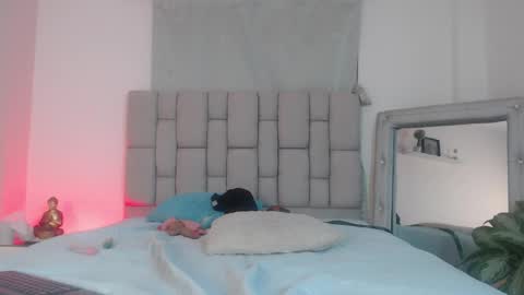 lily_rose0 online show from 05-27-26, 01:57