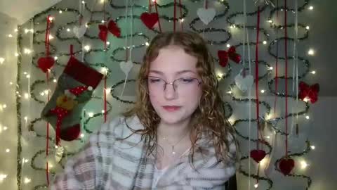 small lily online show from 12-15-25, 06:12