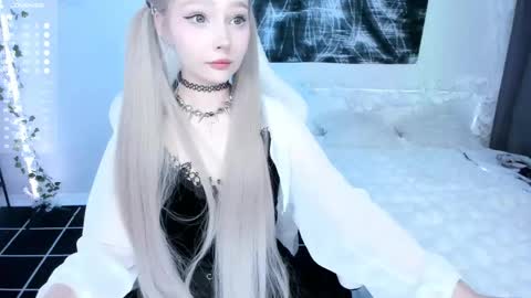Lily online show from 05-01-26, 02:27