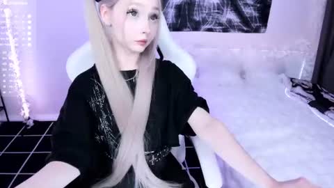 Lily online show from 07-14-26, 10:26