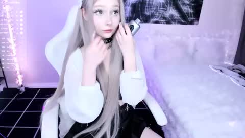 Lily online show from 07-28-26, 09:36