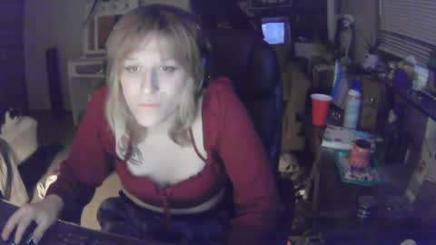 lilybvixen online show from 10-06-25, 05:16