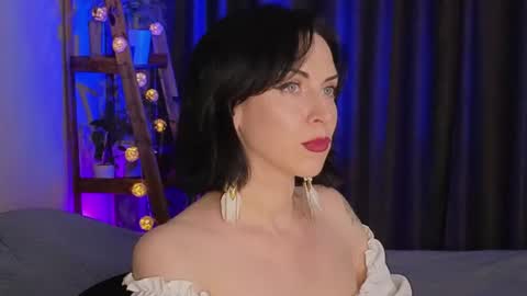 Lily online show from 07-28-26, 11:39