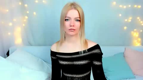 lilydavisss online show from 03-11-26, 03:23