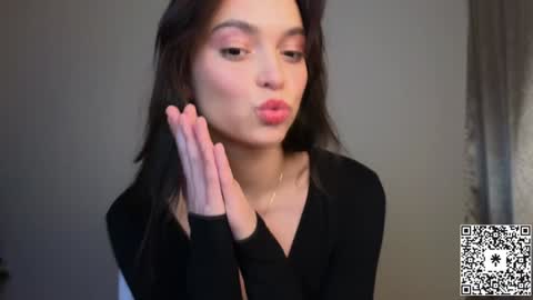 Lily   online show from 01-20-25, 05:59