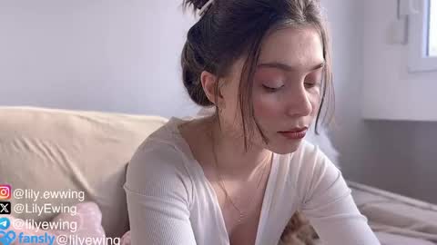 Snapshot of lilyewing_ chatting on 04-26-26, 03:42 Lily online show from 04-26-26, 03:42