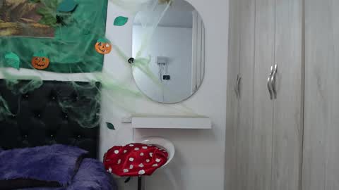 Snapshot of lilyfox23 chatting on 10-11-25, 12:32 lilyfox23 online show from 10-11-25, 12:32