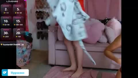 Lily Grace online show from 10-01-25, 10:16