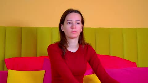 Snapshot of lilylanses chatting on 12-15-25, 06:28 Lily online show from 12-15-25, 06:28