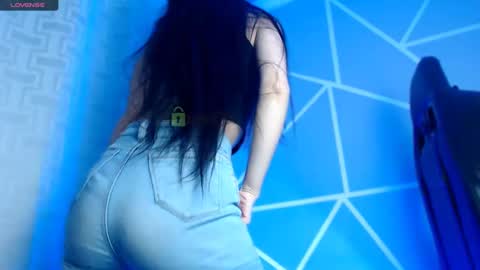 Snapshot of lilylouisee_ chatting on 01-15-25, 05:08 Liliana louise online show from 01-15-25, 05:08