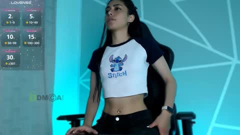 Snapshot of lilylouisee_ chatting on 01-18-25, 11:00 Liliana louise online show from 01-18-25, 11:00