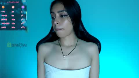 Snapshot of lilylouisee_ chatting on 02-04-25, 09:20 Liliana louise online show from 02-04-25, 09:20