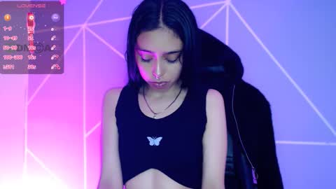 Snapshot of lilylouisee_ chatting on 10-10-25, 03:16 Liliana louise online show from 10-10-25, 03:16