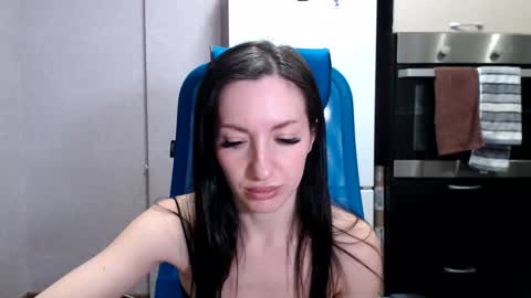 Lily online show from 01-17-25, 06:33