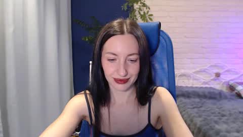 Lily online show from 10-04-25, 11:08