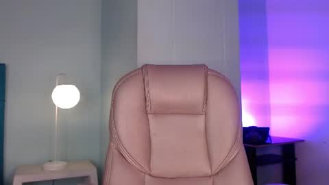 Snapshot of lilyred_ chatting on 06-14-26, 03:19 lilyred_ online show from 06-14-26, 03:19