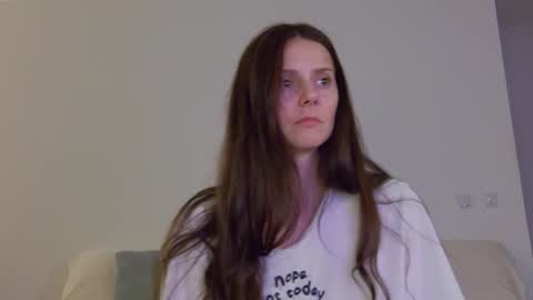 Lily online show from 09-29-25, 05:40