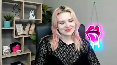 Lily online show from 07-12-26, 06:48