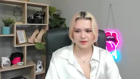 Lily online show from 07-22-26, 02:09